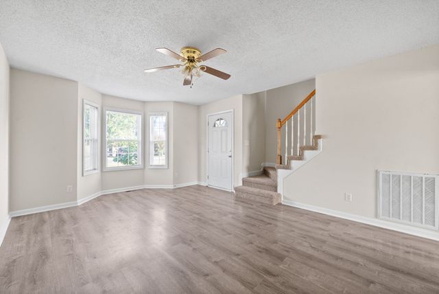3282 N Senseney Cir, Clarksville, TN 37042