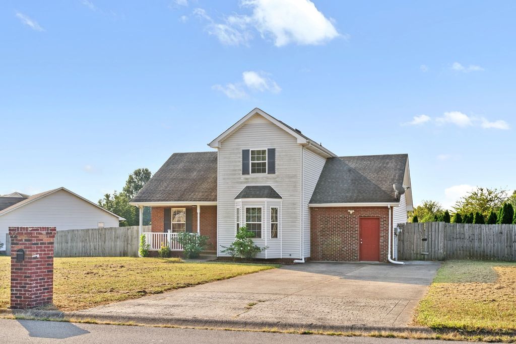 3282 N Senseney Cir, Clarksville, TN 37042