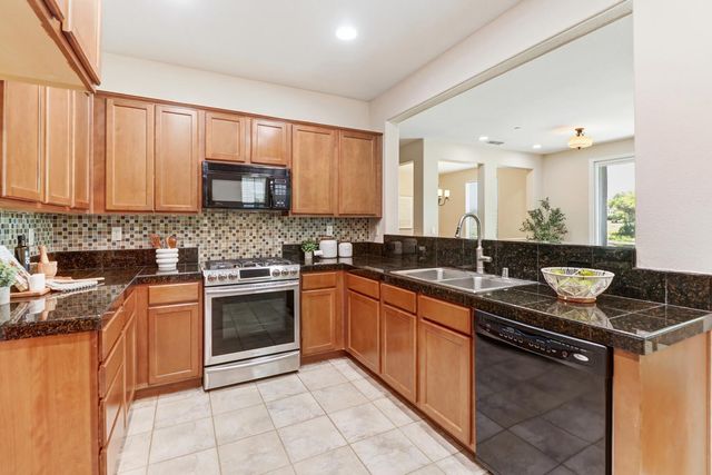 3705 Esplanade Cir, Folsom, CA 95630