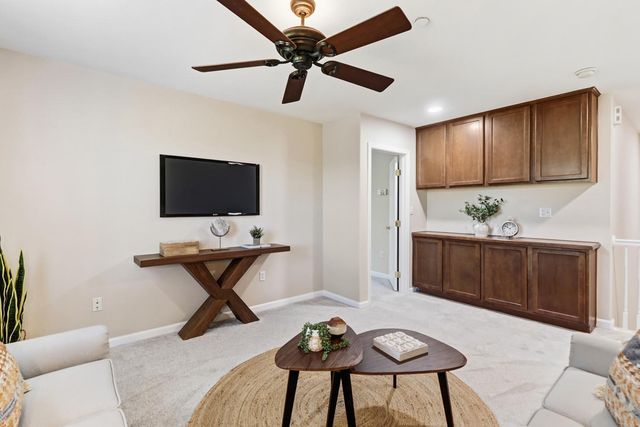 3705 Esplanade Cir, Folsom, CA 95630