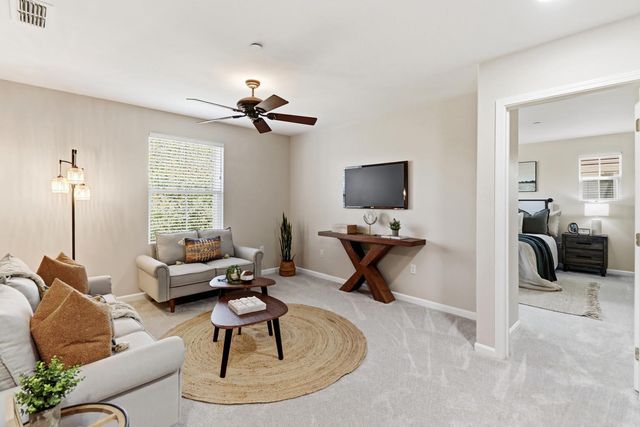 3705 Esplanade Cir, Folsom, CA 95630