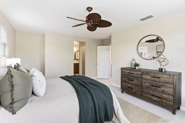 3705 Esplanade Cir, Folsom, CA 95630