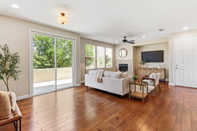 3705 Esplanade Cir, Folsom, CA 95630