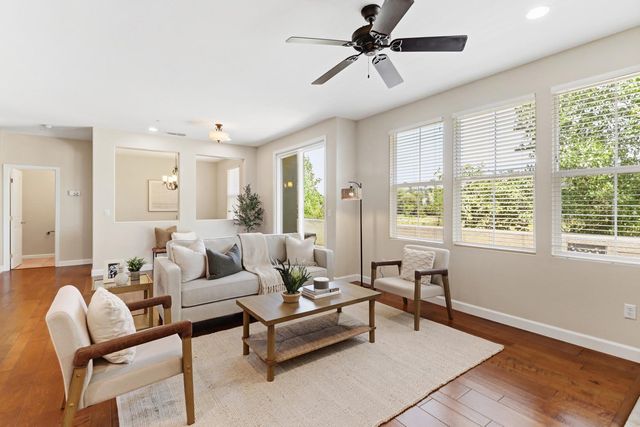 3705 Esplanade Cir, Folsom, CA 95630