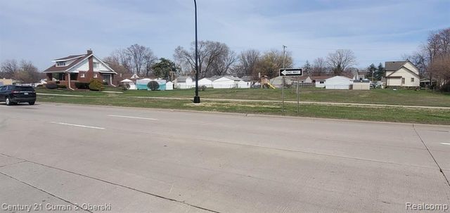 14447 Telegraph Road, Taylor, MI 48180