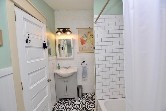 105 Lafountain Street, Burlington, VT 05401