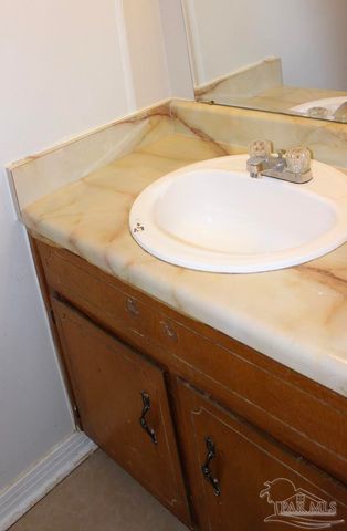 7705 Kipling St D, Pensacola, FL 32514