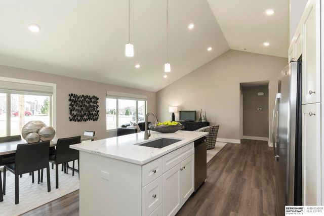 4916 S 199th Avenue, Omaha, NE 68135