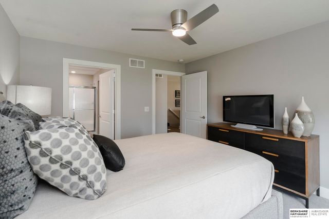 4916 S 199th Avenue, Omaha, NE 68135