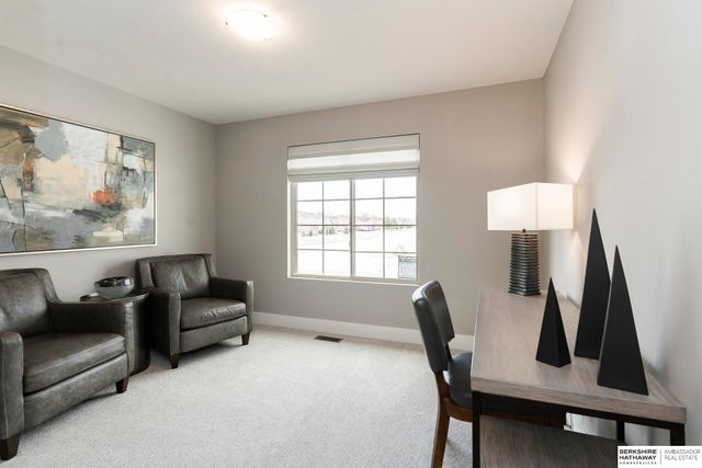 4916 S 199th Avenue, Omaha, NE 68135
