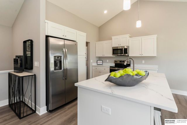 4916 S 199th Avenue, Omaha, NE 68135