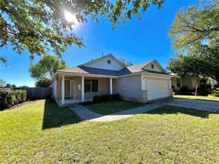 206 Presidio DR, Leander, TX 78641