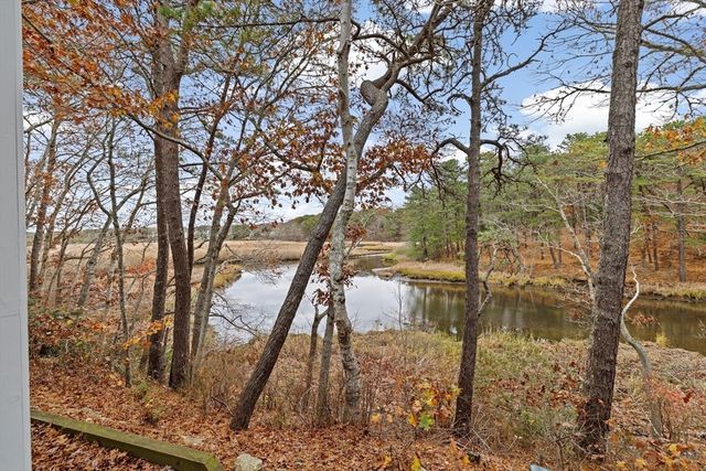 15E Riverview Ave 15E, Mashpee, MA 02649