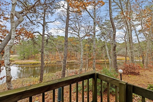 15E Riverview Ave 15E, Mashpee, MA 02649