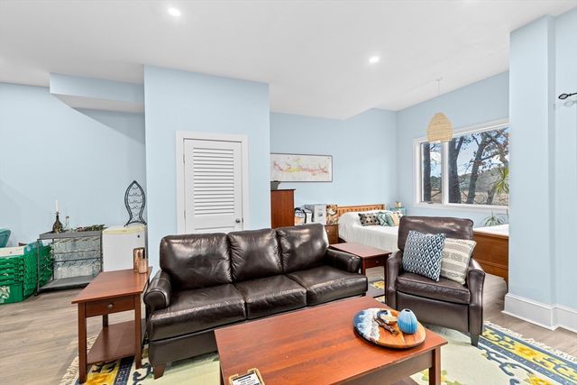 15E Riverview Ave 15E, Mashpee, MA 02649