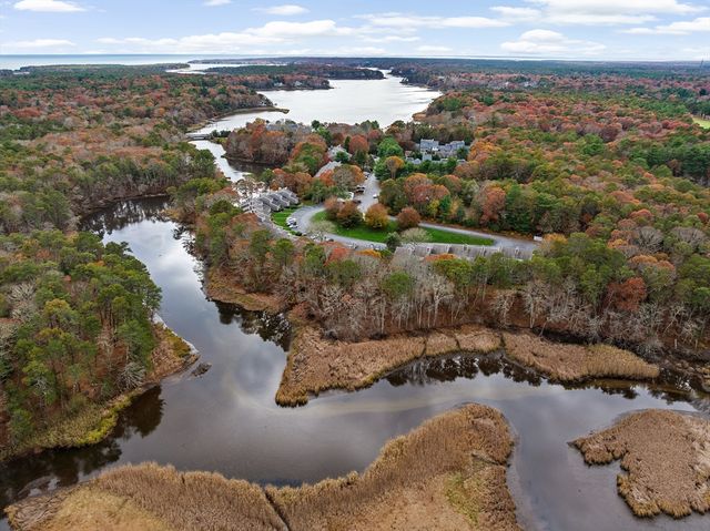 15E Riverview Ave 15E, Mashpee, MA 02649