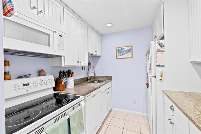 15E Riverview Ave 15E, Mashpee, MA 02649