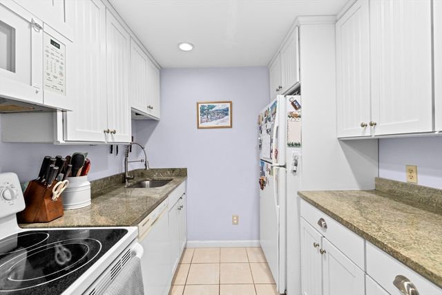 15E Riverview Ave 15E, Mashpee, MA 02649