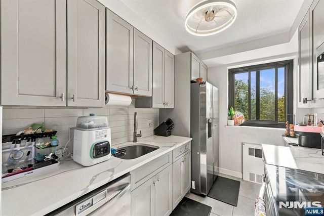 90 Prospect Avenue 3G, Hackensack, NJ 07601