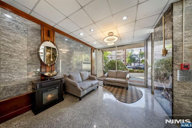 90 Prospect Avenue 3G, Hackensack, NJ 07601