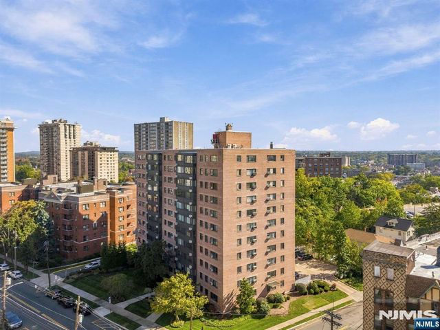 90 Prospect Avenue 3G, Hackensack, NJ 07601