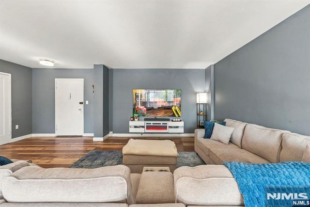 90 Prospect Avenue 3G, Hackensack, NJ 07601