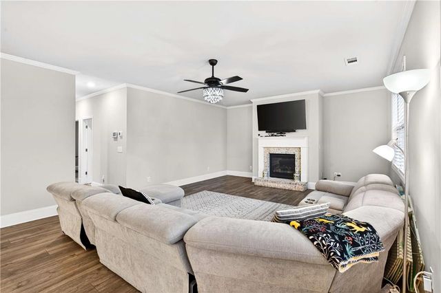 315 Ellenton Place, Canton, GA 30115