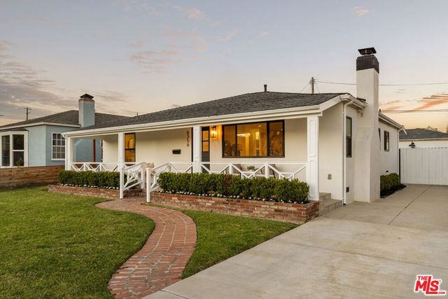 8356 Naylor Avenue, Los Angeles, CA 90045