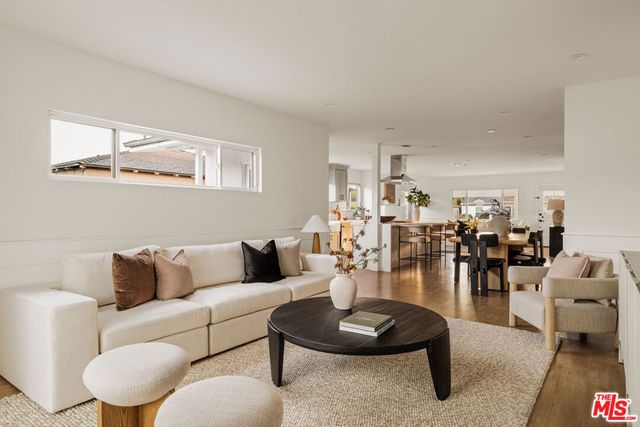 8356 Naylor Avenue, Los Angeles, CA 90045