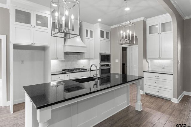 189 County Road 2321, Mineola, TX 75773