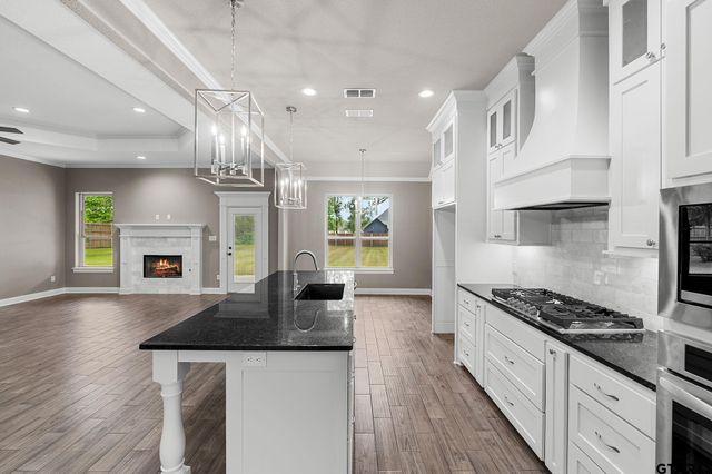189 County Road 2321, Mineola, TX 75773