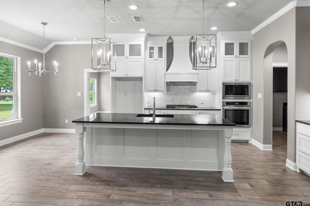 189 County Road 2321, Mineola, TX 75773