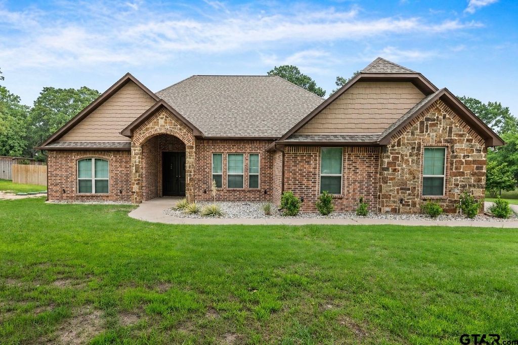 189 County Road 2321, Mineola, TX 75773
