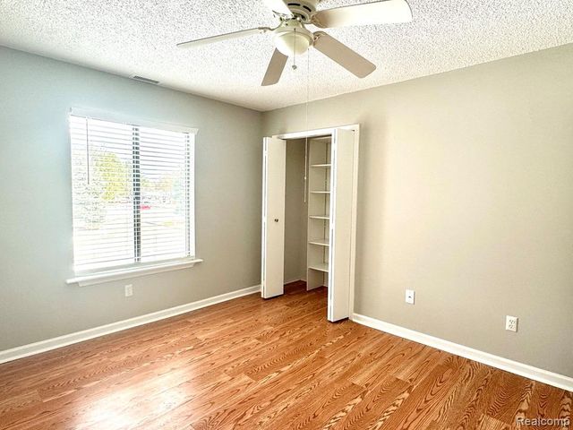 15034 Island Drive, Sterling Heights, MI 48313