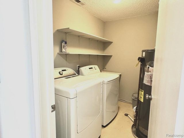 15034 Island Drive, Sterling Heights, MI 48313