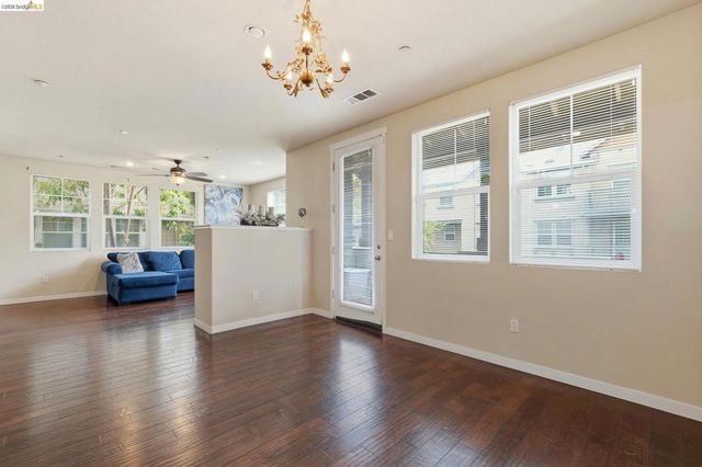 104 Serra Way, San Pablo, CA 94806