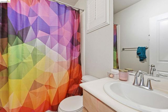 104 Serra Way, San Pablo, CA 94806