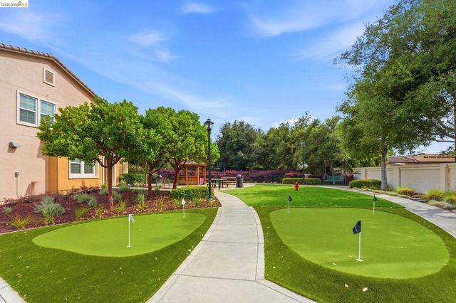 104 Serra Way, San Pablo, CA 94806