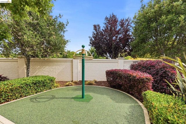 104 Serra Way, San Pablo, CA 94806