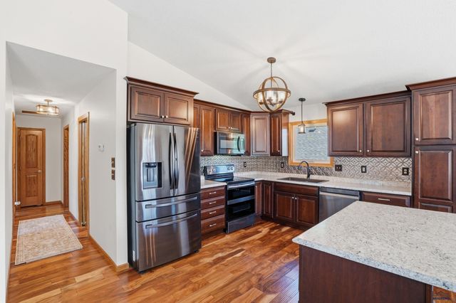 110 WINDSLOW DR, Rapid City, SD 57701