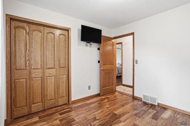 110 WINDSLOW DR, Rapid City, SD 57701