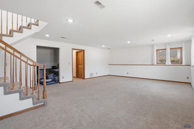110 WINDSLOW DR, Rapid City, SD 57701