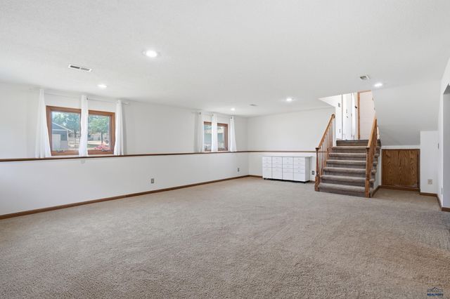 110 WINDSLOW DR, Rapid City, SD 57701