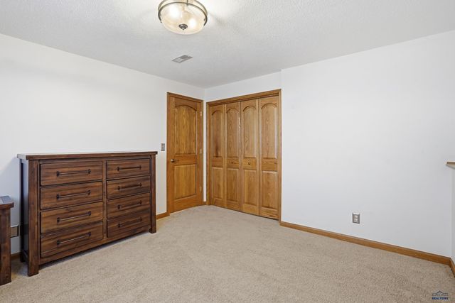 110 WINDSLOW DR, Rapid City, SD 57701