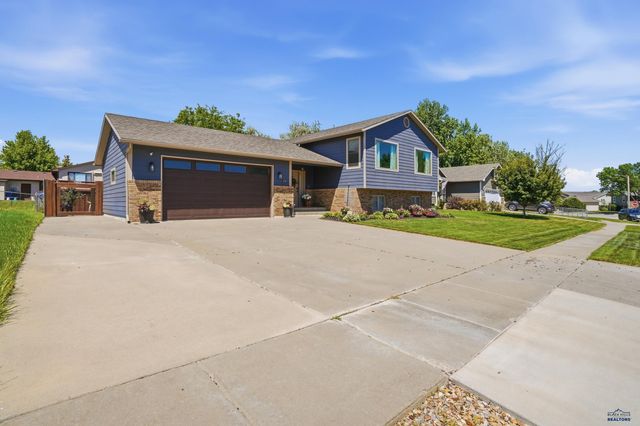 110 WINDSLOW DR, Rapid City, SD 57701
