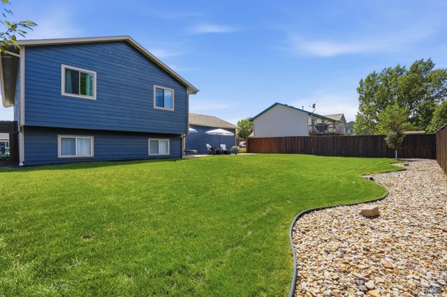 110 WINDSLOW DR, Rapid City, SD 57701