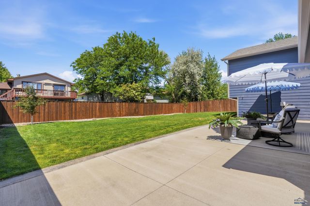 110 WINDSLOW DR, Rapid City, SD 57701