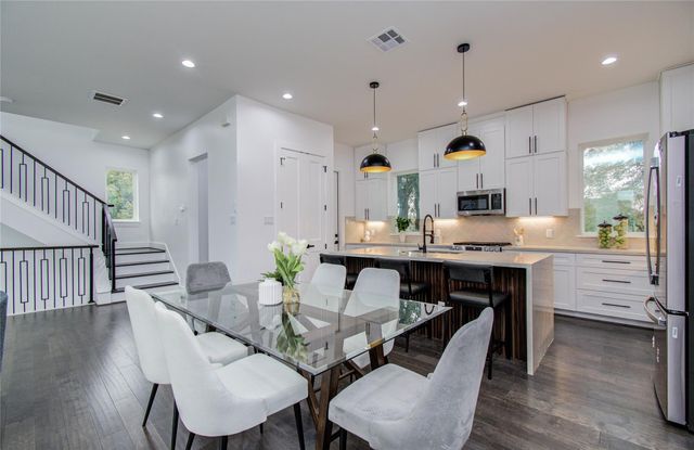 5024 Winnetka Street B, Houston, TX 77021