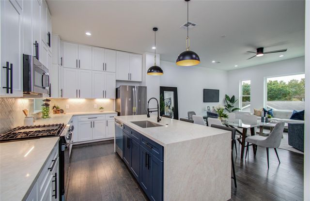 5024 Winnetka Street B, Houston, TX 77021