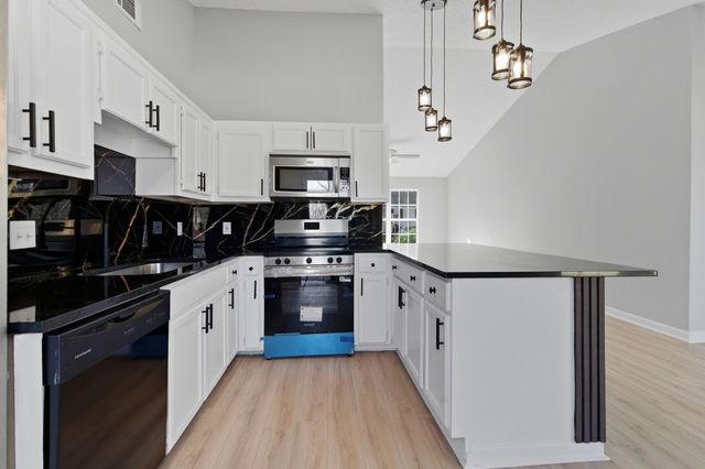 804 Bishopsgate Rd, Antioch, TN 37013